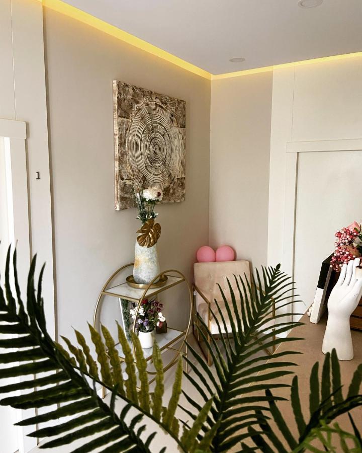 Mamaia Moments Villa, Mamaia Nord Navodari Bagian luar foto
